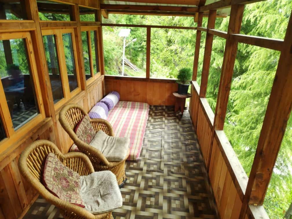 Latoda Eco Lodge Jibhi Eksteriør bilde